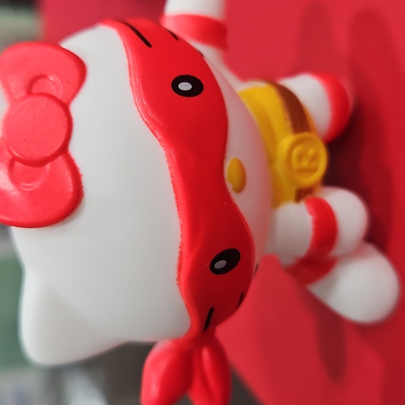 TMNT X RAPHAEL (White) - Picture 3 of 6